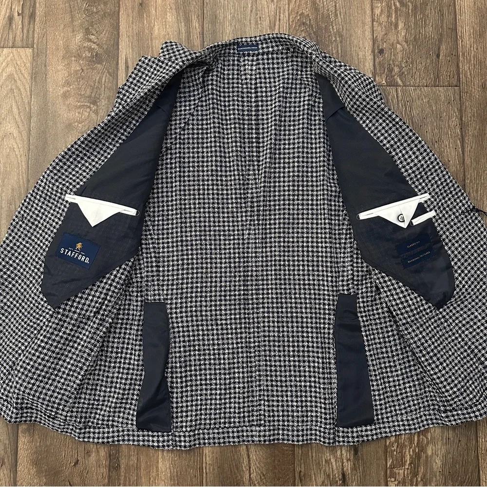 Stafford Classic Fit Sport Coat Blazer Jacket Mens Sz 44S White Black Navy Check